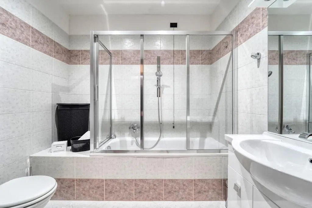 Residenza Elena Apartamento Como 0*,