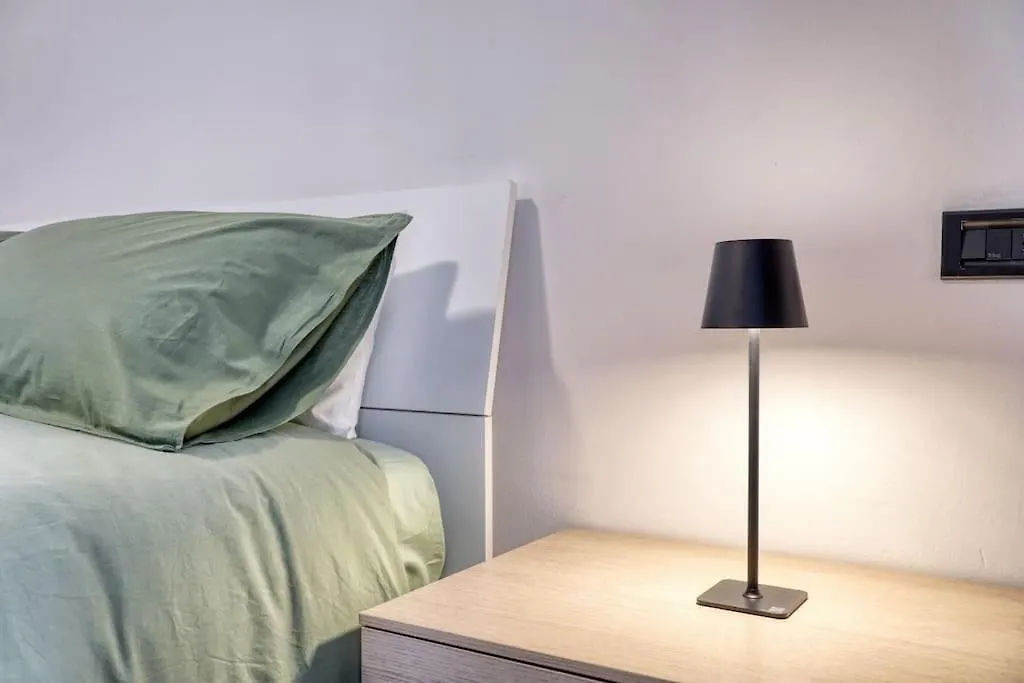 Residenza Elena Apartamento Como 0*,  Itália