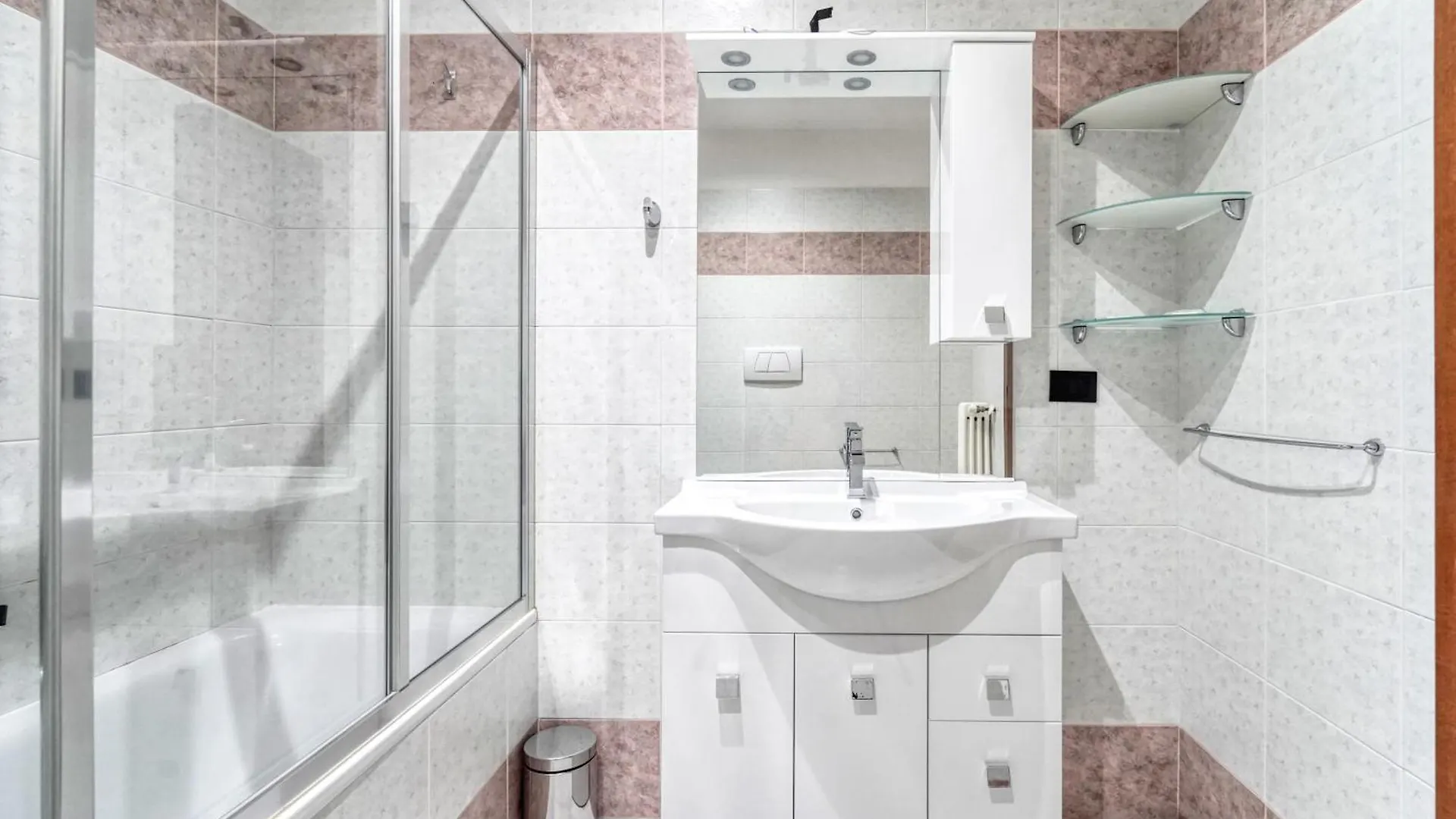 Residenza Elena Apartamento Como 0*,  Itália